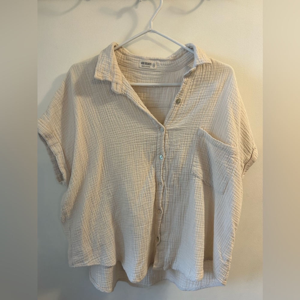Light cream boxy button up top